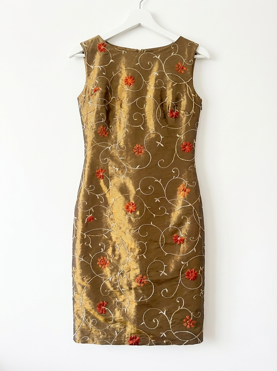 刺繍ゴールドワンピース
